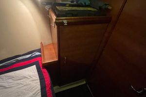 2013 Hunter 33 e