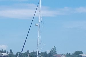 2013 Hunter 33 e