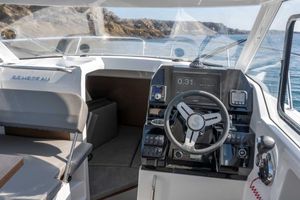 2023 Beneteau Antares 8 Cruising Version 