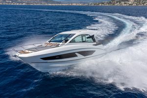 2025 Gran Turismo 32 Beneteau