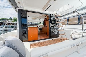 2025 Beneteau Swift Trawler 41 FLY