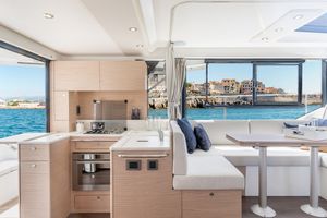 2025 Beneteau Swift Trawler 41 FLY