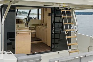 2025 Beneteau Swift Trawler 41 FLY