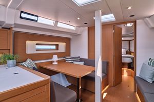 2025 Beneteau First 44