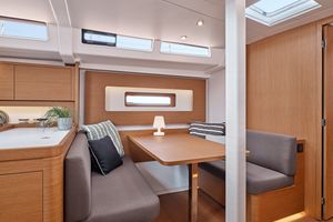 2025 Beneteau First 44