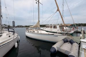 1982 Catalina 38