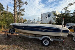 2015 Bayliner 185