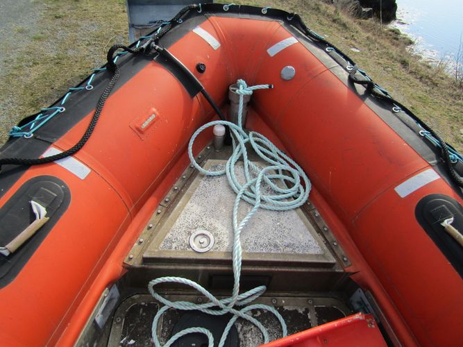 1999 Zodiac 740 Hurricane