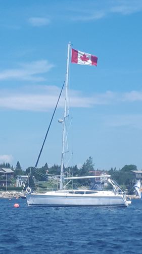 2013 Hunter 33 e