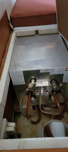 1985 Fisher 37