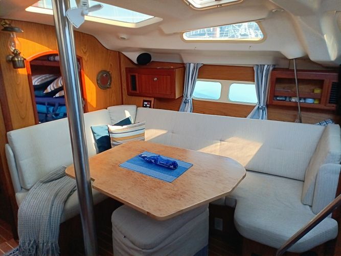 2001 Hunter 420 Passage