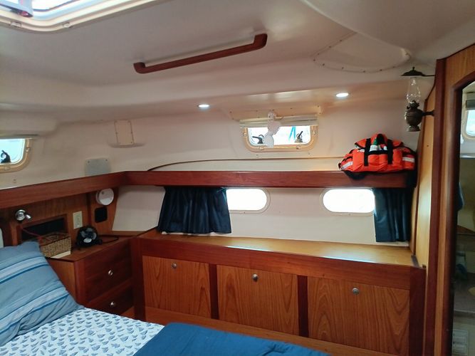 2001 Hunter 420 Passage