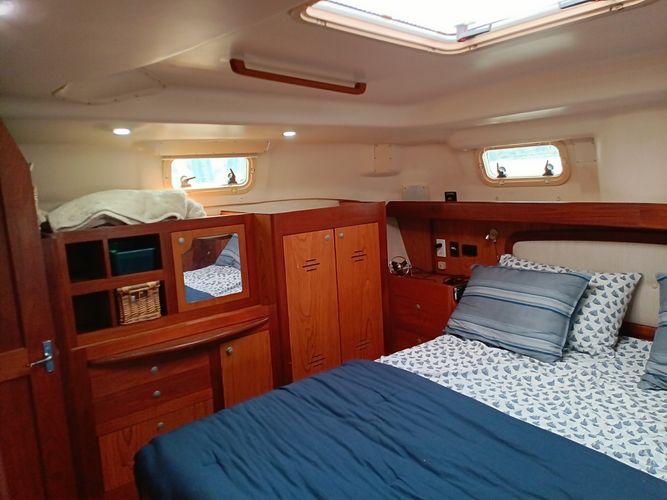 2001 Hunter 420 Passage