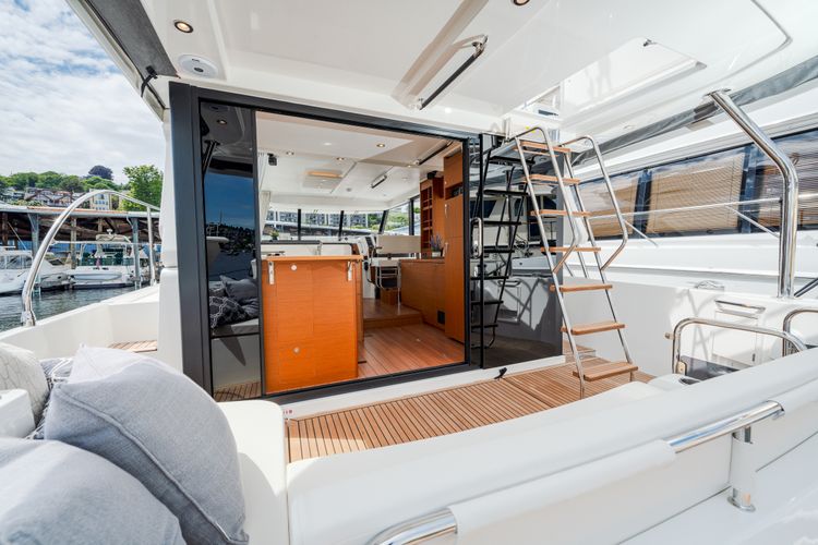 2025 Beneteau Swift Trawler 41 FLY