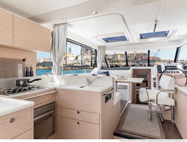 2025 Beneteau Swift Trawler 41 FLY