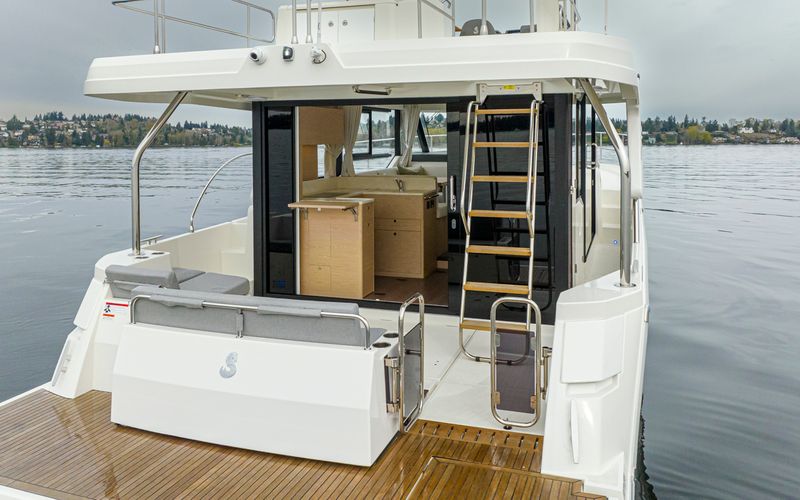 2025 Beneteau Swift Trawler 41 FLY