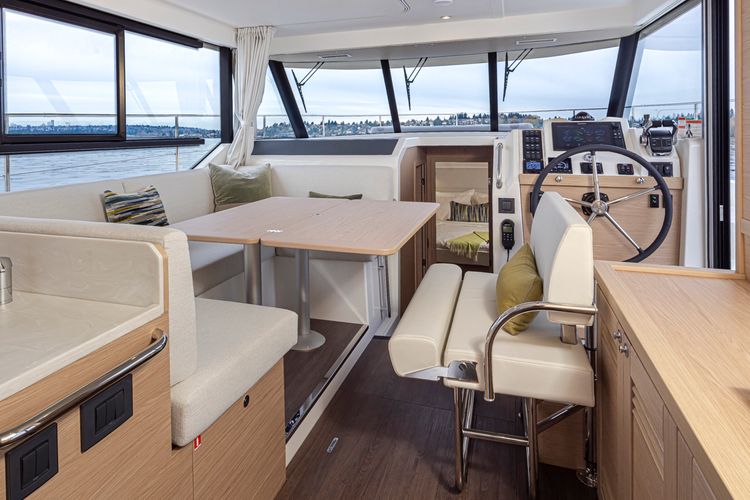 2025 Beneteau Swift Trawler 41 FLY