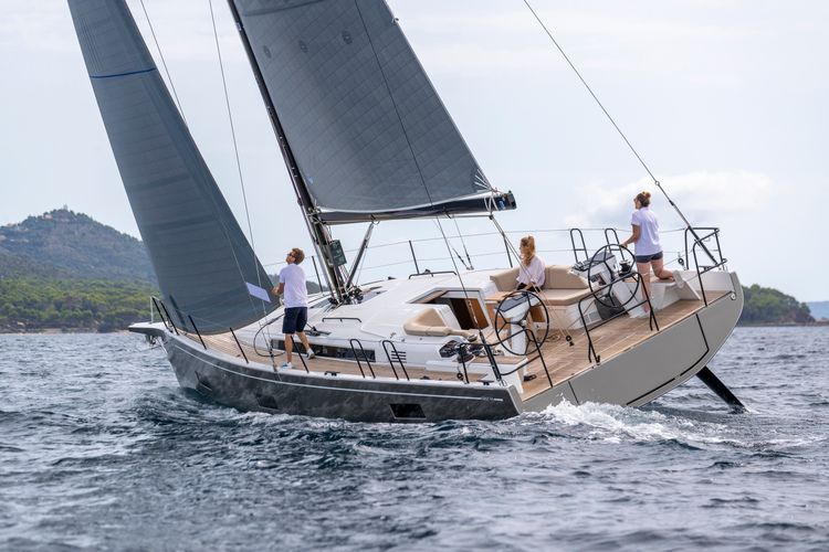 2025 Beneteau First 44