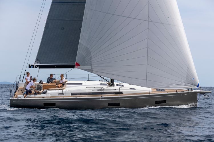 2025 Beneteau First 44