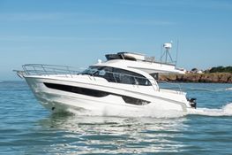 Beneteau Powerboats Antares 11 Fly